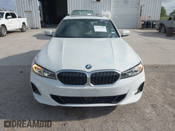 2025 BMW 3 Series 330i with VIN 3MW69CW09S8F10863, listed as a IAAI auction lot 42525396 with 13,155 mi miles and . Bid and sale history available at DreamBid. Image 11.