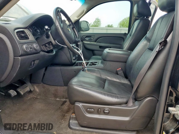 2013 Chevrolet Tahoe LT with VIN 1GNSKBE0XDR132697, listed as a Copart auction lot 57252575 with 166,956 mi miles and Salvage title. Bid and sale history available at DreamBid. Image 7.