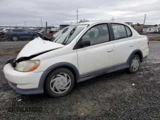 2000 Toyota ECHO with VIN JTDBT1234Y0003198, listed as a Copart auction lot 84899544 with 187,389 mi miles and Salvage Title. Bid and sale history available at carsss.com. Image 1.