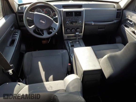 2009 Jeep Liberty Sport with VIN 1J8GN28K19W533009, listed as a Copart auction lot 45673195 with 249,878 mi miles and Salvage Title. Bid and sale history available at DreamBid. Image 8.