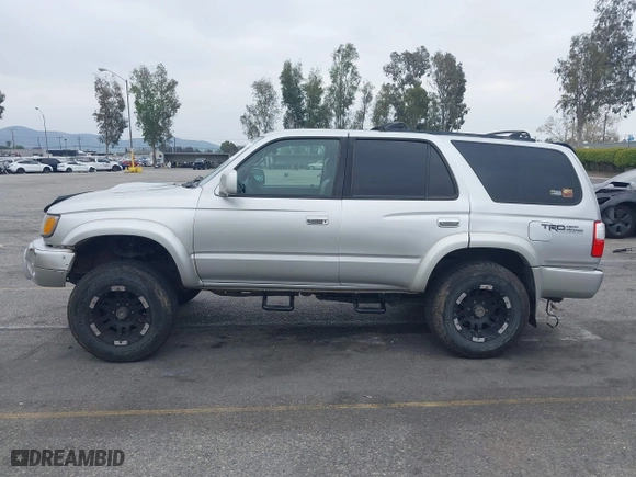2001 Toyota 4Runner SR5 with VIN JT3HN86R910341766, listed as a IAAI auction lot 41893718 with 247,853 mi miles. Bid and sale history available at carsss.com. Image 14.