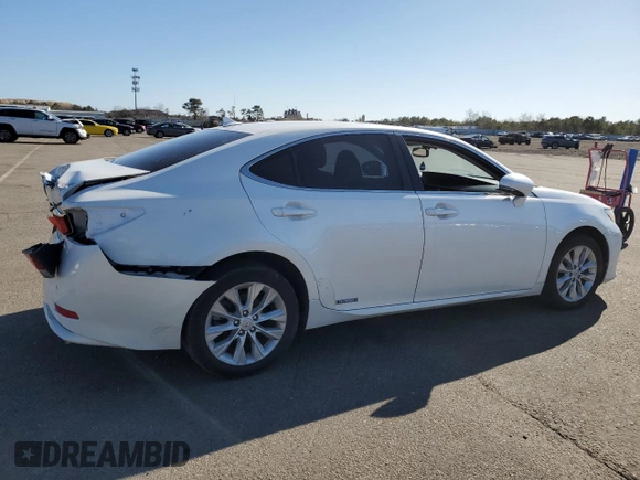 2014 Lexus ES 300h z VIN JTHBW1GG0E2054179, wystawiony jako Copart lot #50954155 z przebiegiem 226 722 mil mil oraz Szkoda całkowita • Salvage title. Historia ofert i sprzedaży dostępna na DreamBid. Obrazek 3.