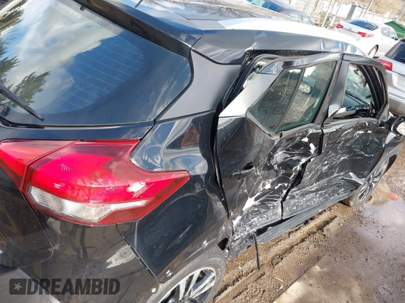 2020 Nissan Kicks SV z VIN 3N1CP5CV5LL496923, wystawiony jako IAAI lot #41440962 z przebiegiem 89 782 mil mil oraz . Historia ofert i sprzedaży dostępna na DreamBid. Obrazek 16.