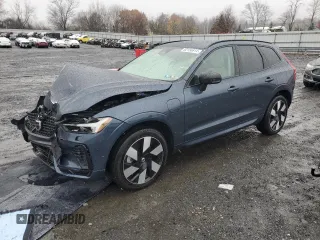 2024 Volvo XC60 Recharge Plug-In Hybrid Plus Dark Theme with VIN YV4H60DL4R1730276, listed as a Copart auction lot 82150614 with 17,300 mi miles and Salvage Title. Bid and sale history available at carsss.com. Image 1.