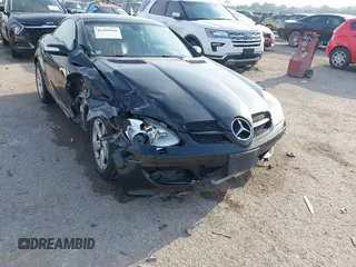 2006 Mercedes-Benz SLK 280 z VIN WDBWK54F36F120962, wystawiony jako IAAI lot #42269968 z przebiegiem 132 752 mil mil oraz . Historia ofert i sprzedaży dostępna na DreamBid. Obrazek 1.