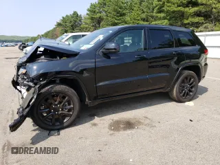 2022 Jeep Grand Cherokee WK Laredo X with VIN 1C4RJFAG0NC147931, listed as a Copart auction lot 62781483 with 9,586 mi miles and Salvage Title. Bid and sale history available at carsss.com. Image 1.