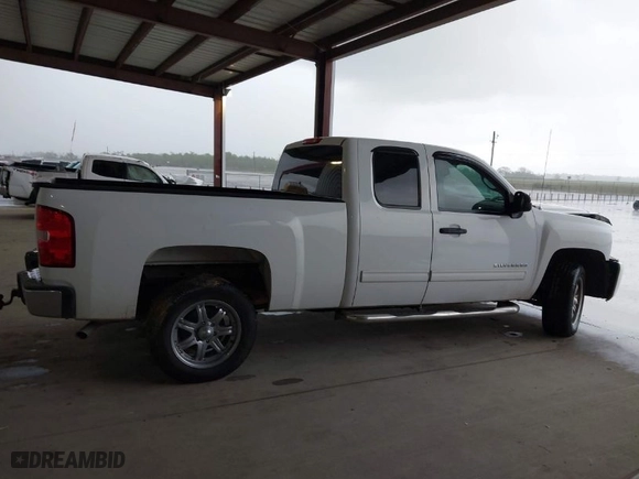 2011 Chevrolet Silverado 1500 LS with VIN 1GCRCREA3BZ445772, listed as a IAAI auction lot 41922183 with 140,429 mi miles. Bid and sale history available at carsss.com. Image 12.