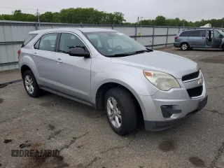 2013 Chevrolet Equinox LS z VIN 2GNFLCEK5D6171134, wystawiony jako Copart lot #55817905 z przebiegiem 162 104 mil mil oraz Czysty tytuł • Clean title. Historia ofert i sprzedaży dostępna na DreamBid. Obrazek 4.