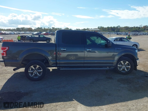 2020 Ford F-150 XL z VIN 1FTEW1CP7LKE32919, wystawiony jako IAAI lot #41082048 z przebiegiem 61 278 mil mil oraz . Historia ofert i sprzedaży dostępna na DreamBid. Obrazek 14.
