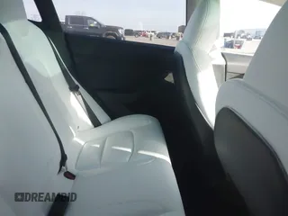 2023 Tesla Model 3 Performance z VIN 5YJ3E1EC5PF689620, wystawiony jako IAAI lot #41814112 z przebiegiem Nie podano mil oraz . Historia ofert i sprzedaży dostępna na DreamBid. Obrazek 8.