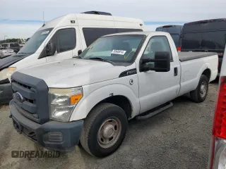 2013 Ford F-250 XL z VIN 1FTBF2A61DEB81737, wystawiony jako Copart lot #62225105 z przebiegiem 26 251 mil mil oraz Czysty tytuł • Clean title. Historia ofert i sprzedaży dostępna na DreamBid. Obrazek 1.