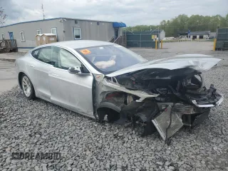 2017 Tesla Model S 60 z VIN 5YJSA1E16HF180191, wystawiony jako Copart lot #55901805 z przebiegiem Nie podano mil oraz Szkoda całkowita • Salvage title. Historia ofert i sprzedaży dostępna na DreamBid. Obrazek 4.