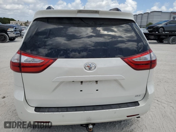 2018 Toyota Sienna XLE Auto Access Seat with VIN 5TDYZ3DC9JS960124, listed as a Copart auction lot 54828065 with 109,021 mi miles and Clean Title. Bid and sale history available at carsss.com. Image 6.