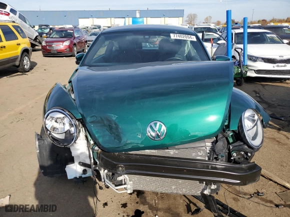 2018 Volkswagen Beetle S with VIN 3VWFD7AT7JM712713, listed as a Copart auction lot 77402094 with 0 mi miles and Clean Title. Bid and sale history available at carsss.com. Image 5.