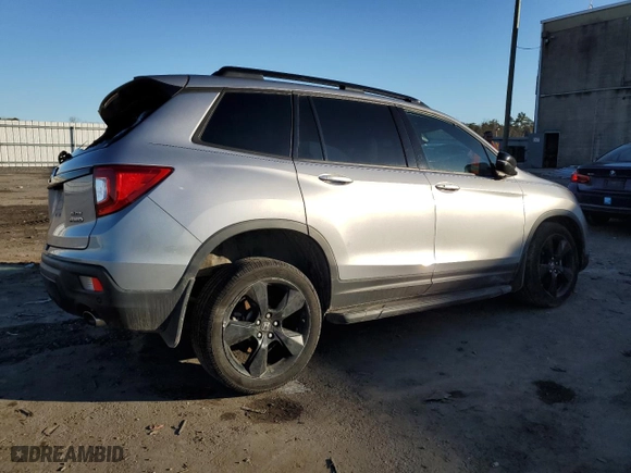 2020 Honda Passport Elite with VIN 5FNYF8H01LB016072, listed as a Copart auction lot 44420105 with 58,802 mi miles and Salvage Title. Bid and sale history available at carsss.com. Image 3.