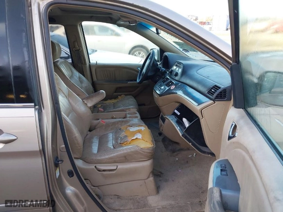 2005 Honda Odyssey EX-L with VIN 5FNRL38735B015831, listed as a IAAI auction lot 41730710 with 295,586 mi miles. Bid and sale history available at carsss.com. Image 5.
