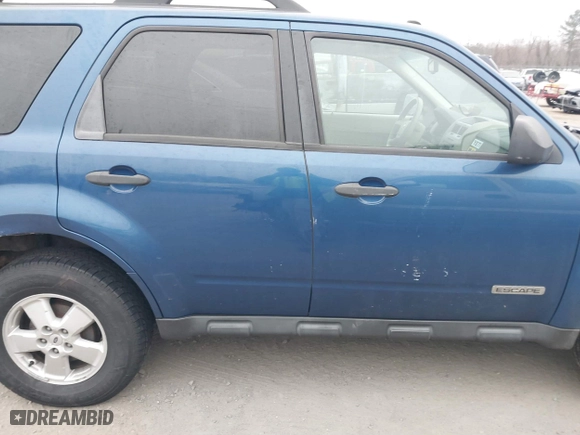 2008 Ford Escape XLT with VIN 1FMCU93Z38KD13961, listed as a IAAI auction lot 41798710 with 133,231 mi miles. Bid and sale history available at carsss.com. Image 6.
