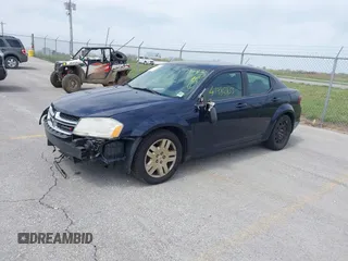 2014 Dodge Avenger SE z VIN 1C3CDZABXEN161671, wystawiony jako IAAI lot #41985833 z przebiegiem 127 326 mil mil oraz . Historia ofert i sprzedaży dostępna na DreamBid. Obrazek 2.