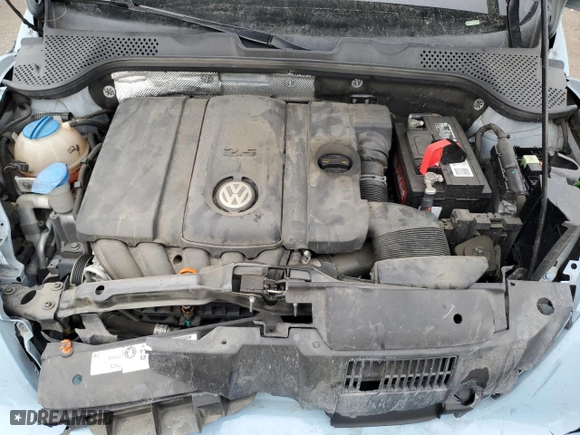 2012 Volkswagen Beetle 2.5L w/Sun/Sound/Nav PZEV with VIN 3VWJP7AT9CM618529, listed as a Copart auction lot 84940494 with 102,838 mi miles and Salvage Title. Bid and sale history available at carsss.com. Image 12.