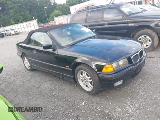 1999 BMW 3 Series 323i z VIN WBABJ8330XEM23911, wystawiony jako IAAI lot #42523948 z przebiegiem 125 371 mil mil oraz . Historia ofert i sprzedaży dostępna na DreamBid. Obrazek 1.