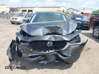 2025 Mazda CX-30 S Preferred with VIN 3MVDMBCM2SM776872, listed as a IAAI auction lot 42582130 with 9,541 mi miles and . Bid and sale history available at DreamBid. Image 11.