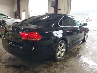 2012 Volkswagen Passat SE z VIN 1VWBH7A39CC085441, wystawiony jako IAAI lot #41866679 z przebiegiem 110 950 mil mil oraz . Historia ofert i sprzedaży dostępna na DreamBid. Obrazek 4.
