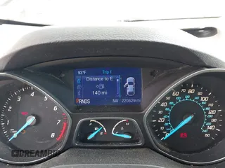 2013 Ford Escape SE с VIN 1FMCU0GX2DUB36015, выставлен на аукционе IAAI как лот 42642271 с пробегом 220 629 миль миль и . История ставок и продаж доступна на DreamBid. Изображение 7.
