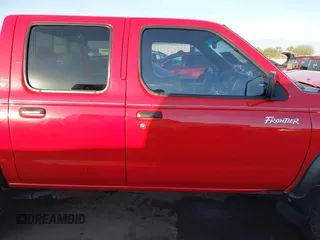 2000 Nissan Frontier XE z VIN 1N6ED27T8YC330952, wystawiony jako IAAI lot #41557069 z przebiegiem 108 089 mil mil oraz . Historia ofert i sprzedaży dostępna na DreamBid. Obrazek 14.