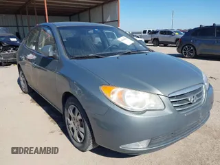 2010 Hyundai Elantra SE z VIN KMHDU4AD3AU905188, wystawiony jako IAAI lot #40845294 z przebiegiem 157 958 mil mil oraz . Historia ofert i sprzedaży dostępna na DreamBid. Obrazek 1.