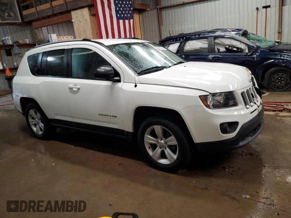 2017 Jeep Compass Sport SE with VIN 1C4NJDBB6HD106773, listed as a Copart auction lot 61995745 with 84,191 mi miles and Salvage title. Bid and sale history available at DreamBid. Image 4.
