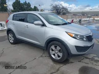 2013 Kia Sportage LX with VIN KNDPB3A28D7351343, listed as a IAAI auction lot 41813380 with 85,514 mi miles. Bid and sale history available at carsss.com. Image 1.