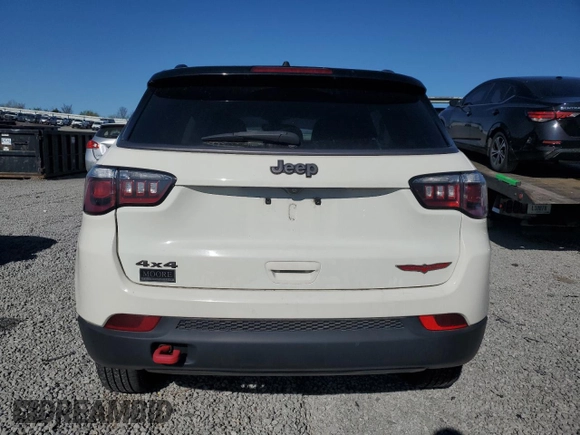 2020 Jeep Compass Trailhawk z VIN 3C4NJDDB4LT184212, wystawiony jako Copart lot #53054375 z przebiegiem 73 963 mil mil oraz Szkoda całkowita • Salvage title. Historia ofert i sprzedaży dostępna na DreamBid. Obrazek 6.