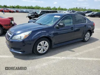 2013 Subaru Legacy 2.5i z VIN 4S3BMBA61D3021519, wystawiony jako Copart lot #52733675 z przebiegiem 117 599 mil mil oraz Szkoda całkowita • Salvage title. Historia ofert i sprzedaży dostępna na DreamBid. Obrazek 1.
