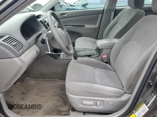 2005 Toyota Camry LE z VIN 4T1BE30K05U579984, wystawiony jako Copart lot #58482875 z przebiegiem 74 638 mil mil oraz Szkoda całkowita • Salvage title. Historia ofert i sprzedaży dostępna na DreamBid. Obrazek 7.