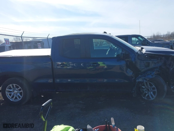 2019 Chevrolet Silverado 1500 LT with VIN 1GCRYDED2KZ262281, listed as a IAAI auction lot 41821511 with 107,341 mi miles. Bid and sale history available at carsss.com. Image 13.