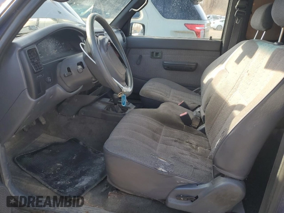 1996 Toyota Tacoma z VIN 4TAWM72N8TZ175396, wystawiony jako Copart lot #86846284 z przebiegiem 229 714 mil mil oraz Czysty tytuł • Clean title. Historia ofert i sprzedaży dostępna na DreamBid. Obrazek 7.