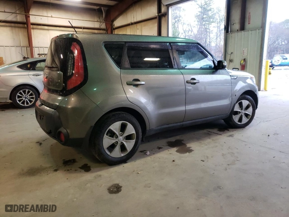 2015 Kia Soul with VIN KNDJN2A20F7200474, listed as a Copart auction lot 44529895 with 121,984 mi miles and Salvage Title. Bid and sale history available at carsss.com. Image 3.