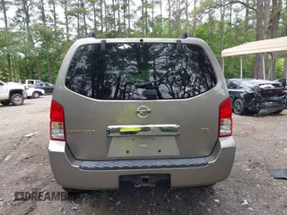 2005 Nissan Pathfinder SE z VIN 5N1AR18WX5C748572, wystawiony jako IAAI lot #42180475 z przebiegiem 291 301 mil mil oraz . Historia ofert i sprzedaży dostępna na DreamBid. Obrazek 16.