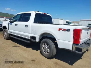 2025 Ford F-250 XL с VIN 1FT7W2BT5SEC99779, выставлен на аукционе IAAI как лот 42849068 с пробегом 7 850 миль миль и . История ставок и продаж доступна на DreamBid. Изображение 3.
