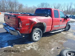 2003 Chevrolet Silverado 1500 LS with VIN 2GCEK19T931230082, listed as a IAAI auction lot 41625382 with 204,638 mi miles. Bid and sale history available at carsss.com. Image 4.