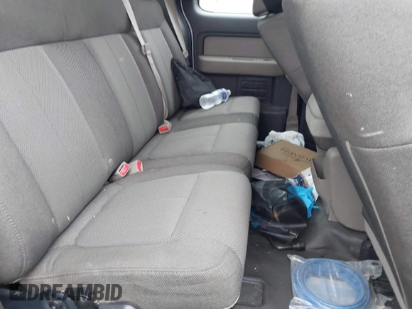 2010 Ford F-150 XL z VIN 1FTEX1CW4AFC14348, wystawiony jako IAAI lot #42381042 z przebiegiem Nie podano mil oraz . Historia ofert i sprzedaży dostępna na DreamBid. Obrazek 8.