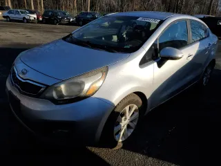 2012 Kia Rio EX z VIN KNADN4A33C6091511, wystawiony jako Copart lot #85844134 z przebiegiem 304 500 mil mil oraz Czysty tytuł • Clean title. Historia ofert i sprzedaży dostępna na DreamBid. Obrazek 1.