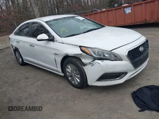 2016 Hyundai Sonata Hybrid SE with VIN KMHE24L14GA040884, listed as a IAAI auction lot 41606864 with 153,976 mi miles. Bid and sale history available at carsss.com. Image 1.