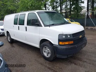2019 Chevrolet Express Cargo z VIN 1GCZGHFG5K1361937, wystawiony jako IAAI lot #42298599 z przebiegiem 243 145 mil mil oraz . Historia ofert i sprzedaży dostępna na DreamBid. Obrazek 1.
