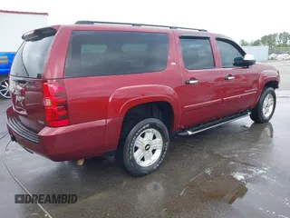 2008 Chevrolet Suburban 2LT with VIN 3GNFK163X8G307587, listed as a IAAI auction lot 41922247 with 187,880 mi miles and . Bid and sale history available at DreamBid. Image 4.