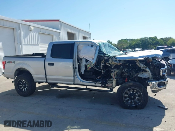 2018 Ford F-150 XL with VIN 1FTFW1E5XJKD38790, listed as a IAAI auction lot 42030996 with 1 mi miles. Bid and sale history available at carsss.com. Image 13.