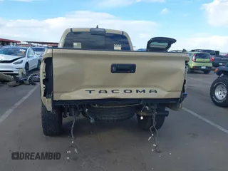 2017 Toyota Tacoma SR5 with VIN 3TMDZ5BN5HM020766, listed as a IAAI auction lot 41778367 with 100,048 mi miles. Bid and sale history available at carsss.com. Image 17.