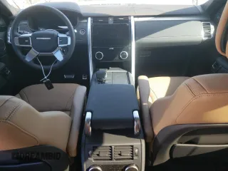 2024 Land Rover Discovery with VIN SALRL4EU5R2502059, listed as a Copart auction lot 76946784 with 1,009 mi miles and Salvage Title. Bid and sale history available at DreamBid. Image 8.