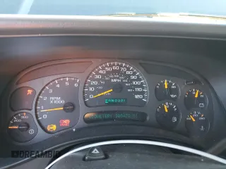 2004 Chevrolet Silverado 2500 LS z VIN 1GCGK29U24Z109930, wystawiony jako Copart lot #50137625 z przebiegiem 309 478 mil mil oraz Nie do naprawy • Non repairable. Historia ofert i sprzedaży dostępna na DreamBid. Obrazek 9.