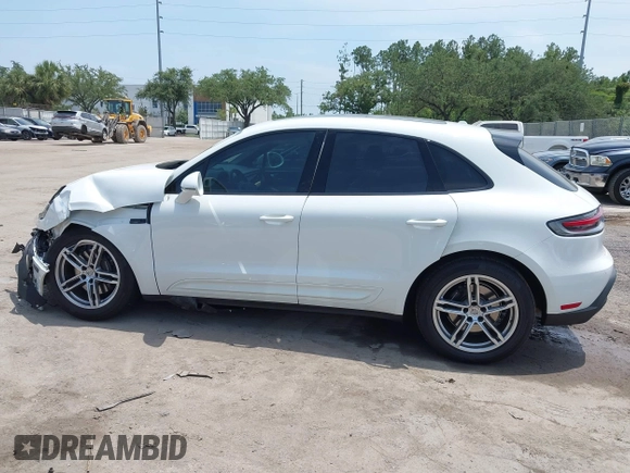 2022 Porsche Macan with VIN WP1AA2A54NLB07869, listed as a IAAI auction lot 42329019 with 41,613 mi miles and . Bid and sale history available at DreamBid. Image 14.